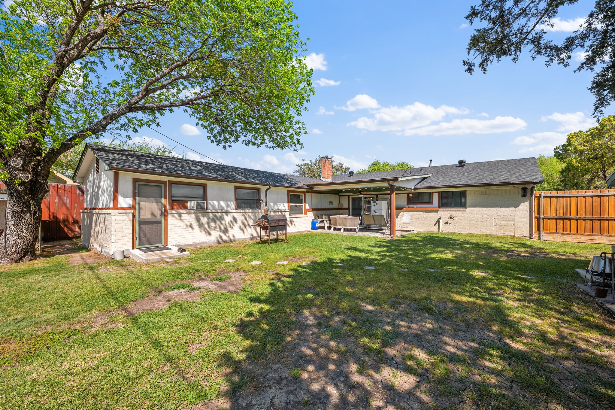 333 Sparks Street Grand Prairie TX 75051