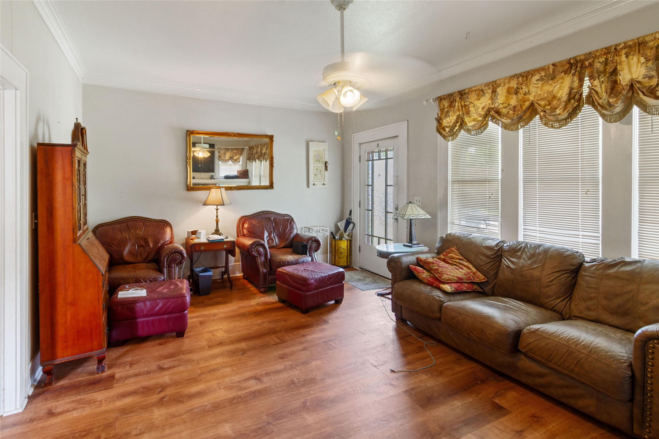 1594 W 4th Avenue Corsicana TX 75110