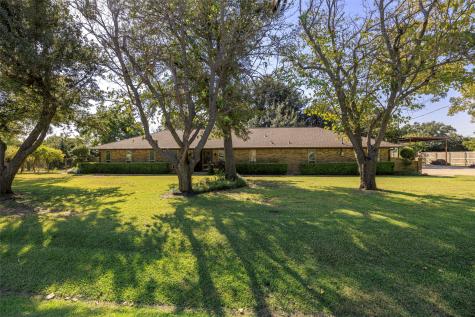 3300 S Shady Lane Arlington TX 76001