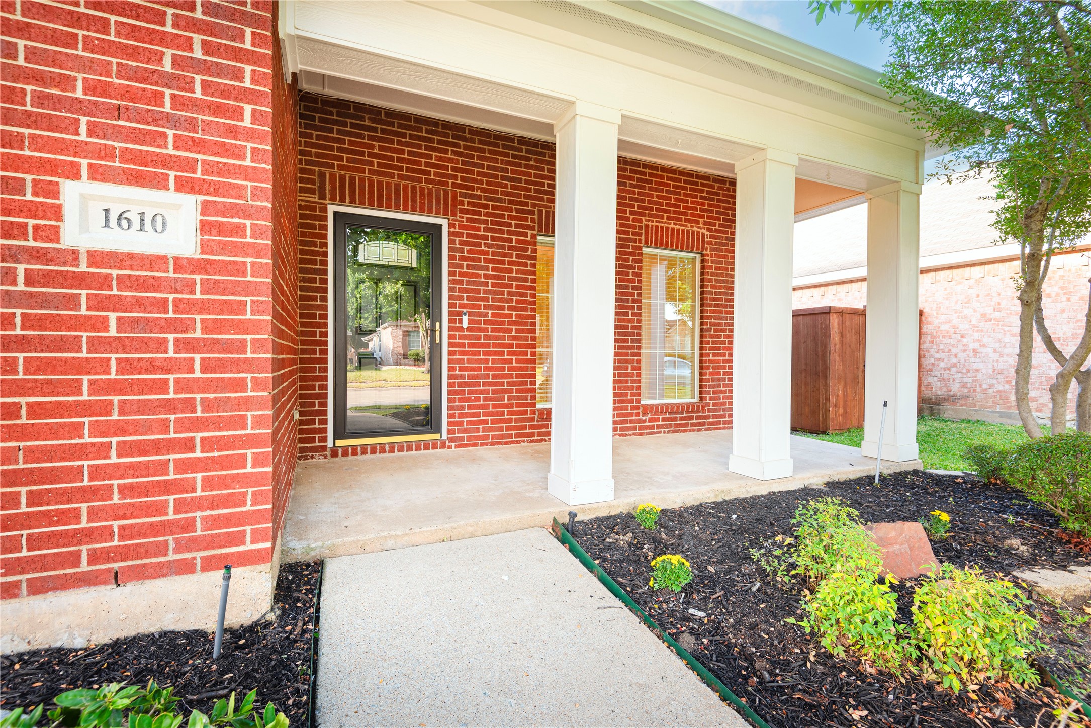 1610 Oak Brook Lane Allen TX 75002