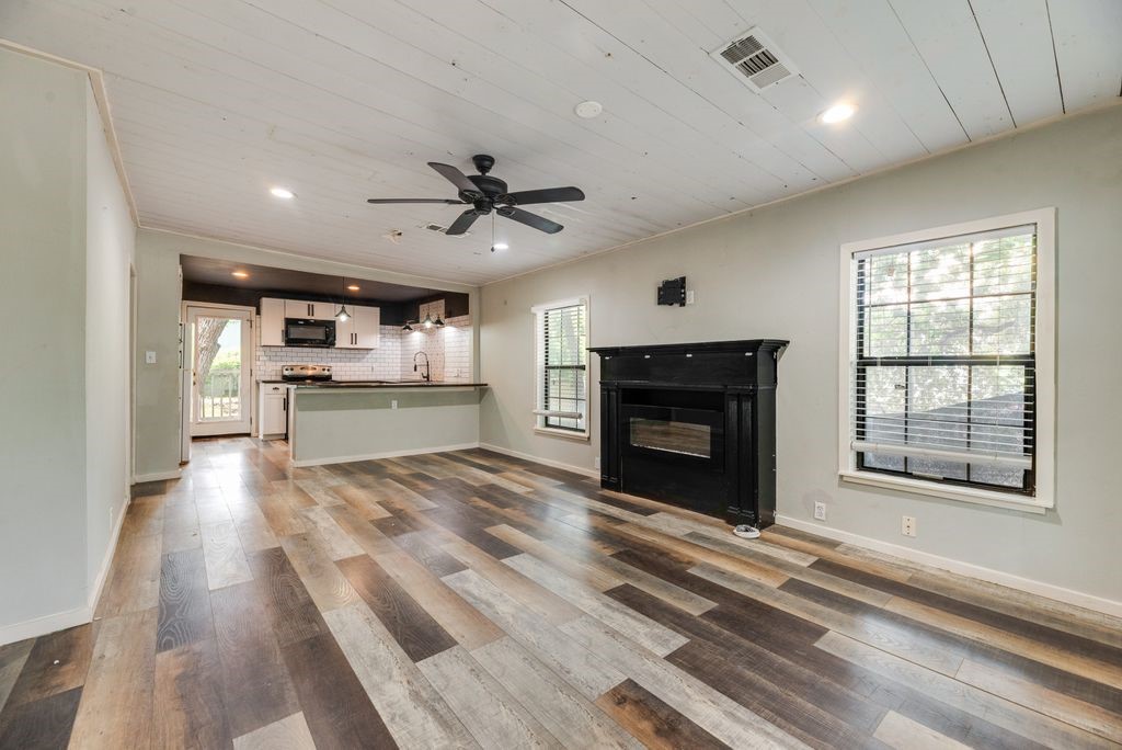 4419 Lawnview Avenue Dallas TX 75227