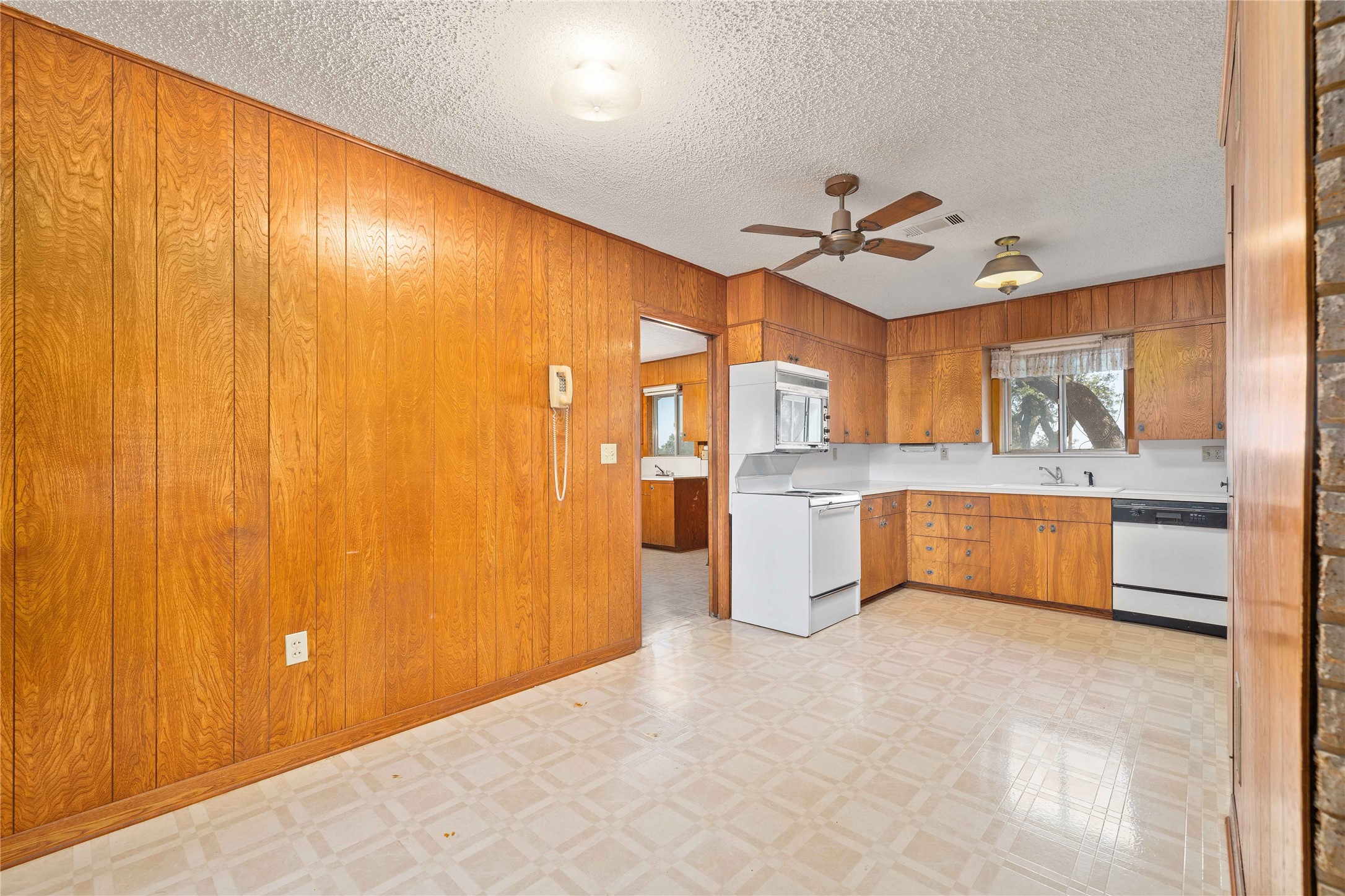 53 County Road 312 Goldthwaite TX 76844