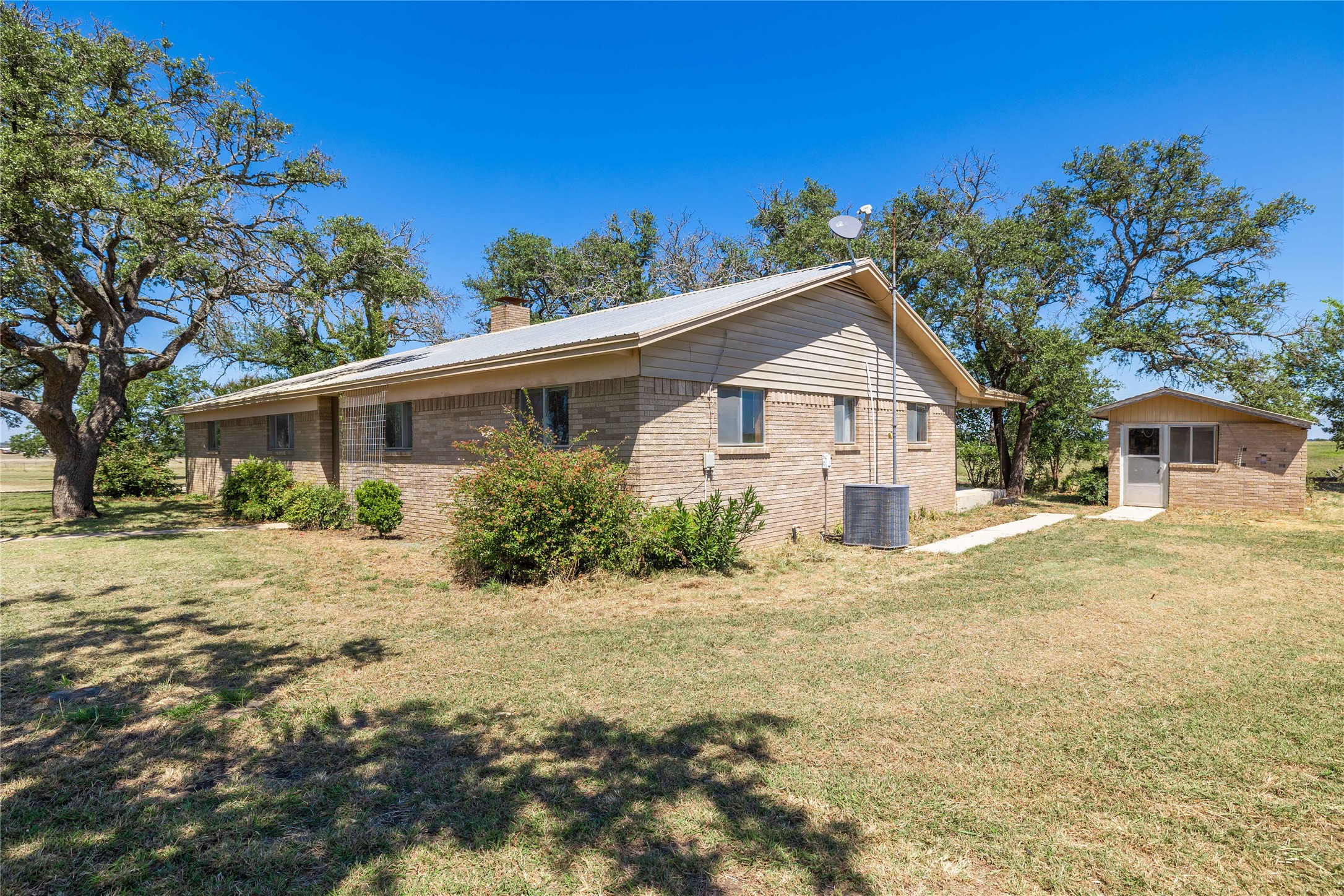 53 County Road 312 Goldthwaite TX 76844