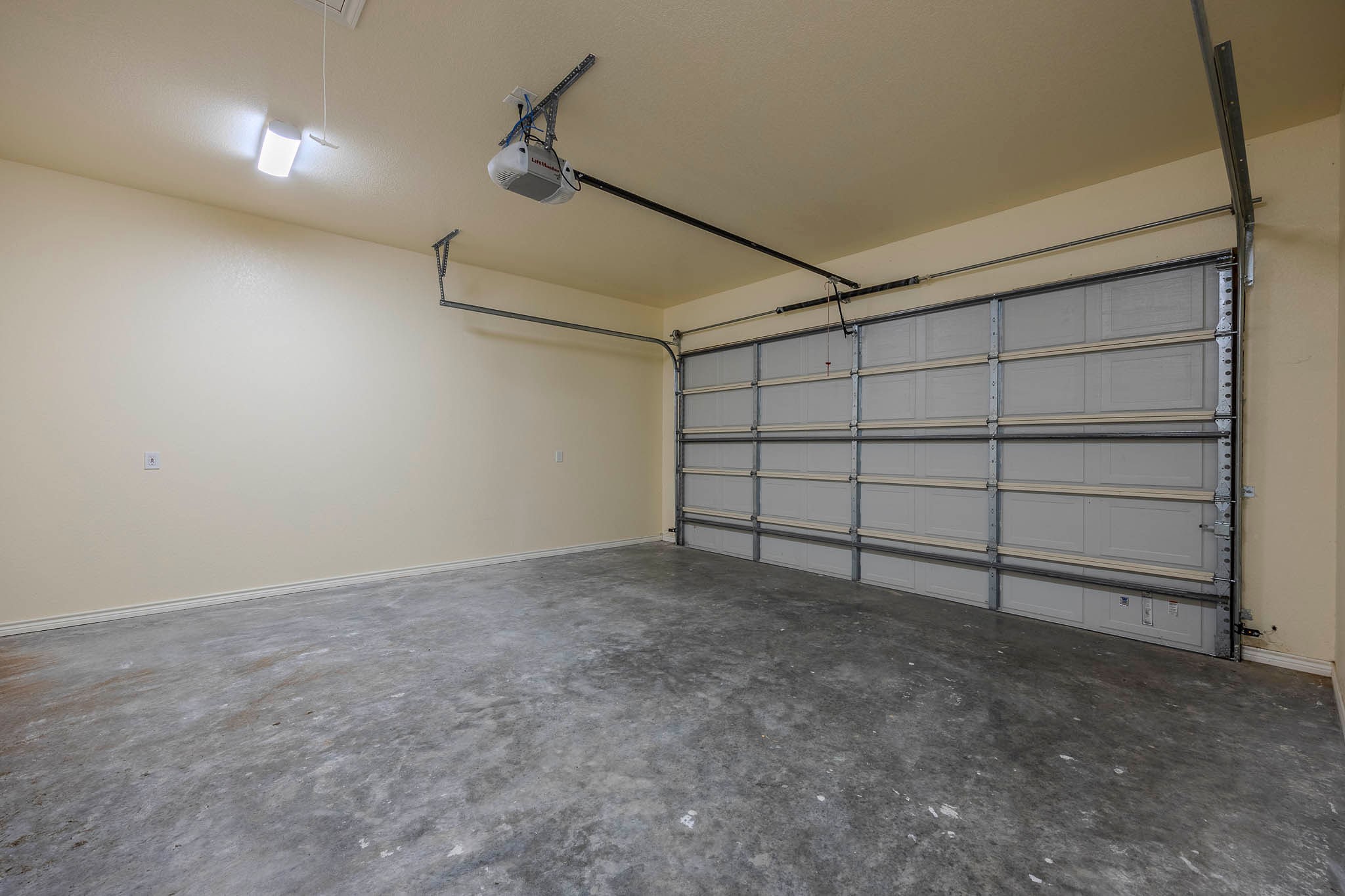 3024 Red Oak Drive Granbury TX 76048