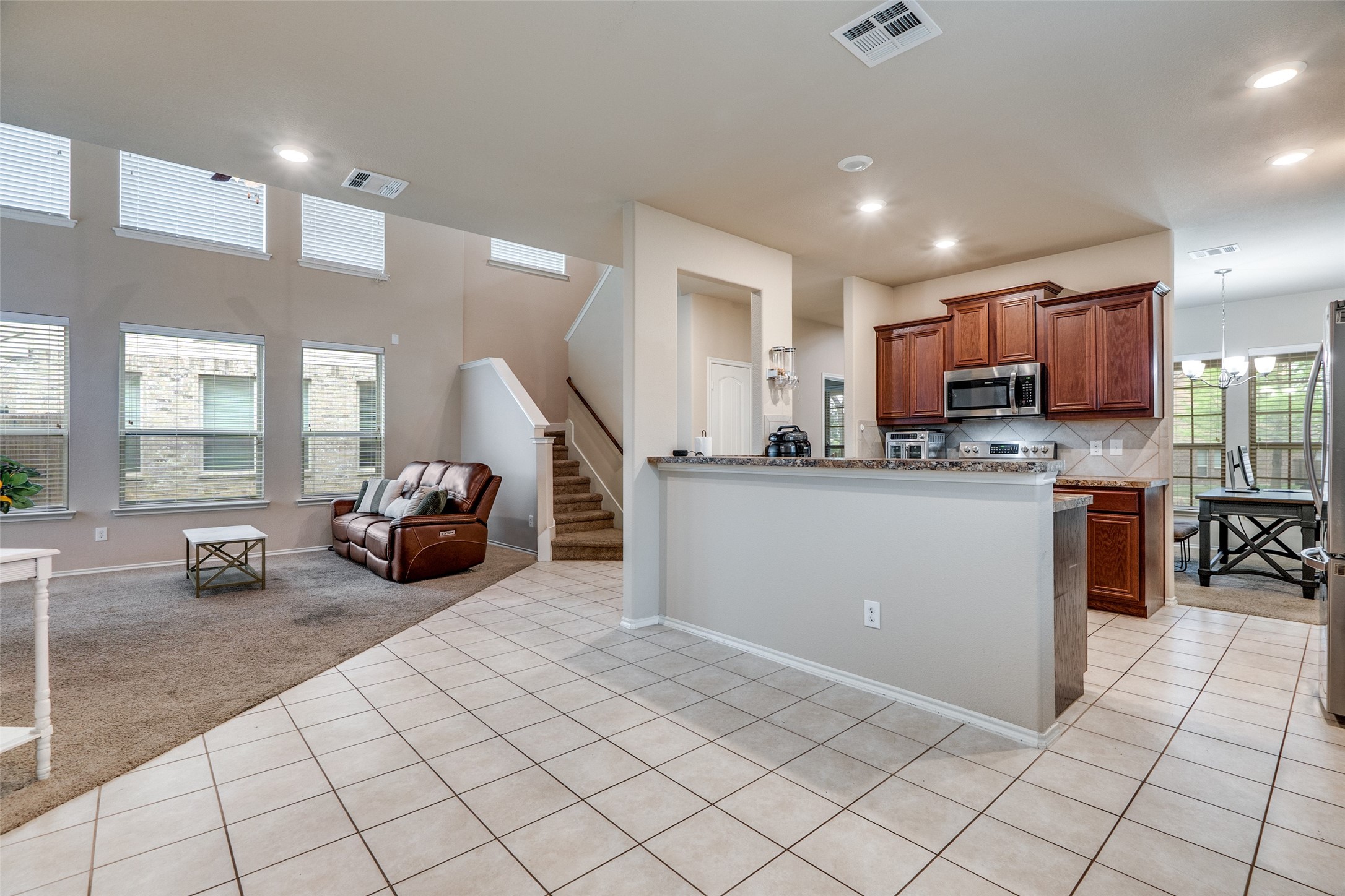 1924 Parkside Mews Lancaster TX 75146