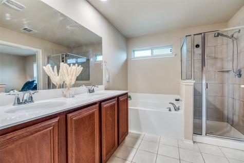 1924 Parkside Mews Lancaster TX 75146