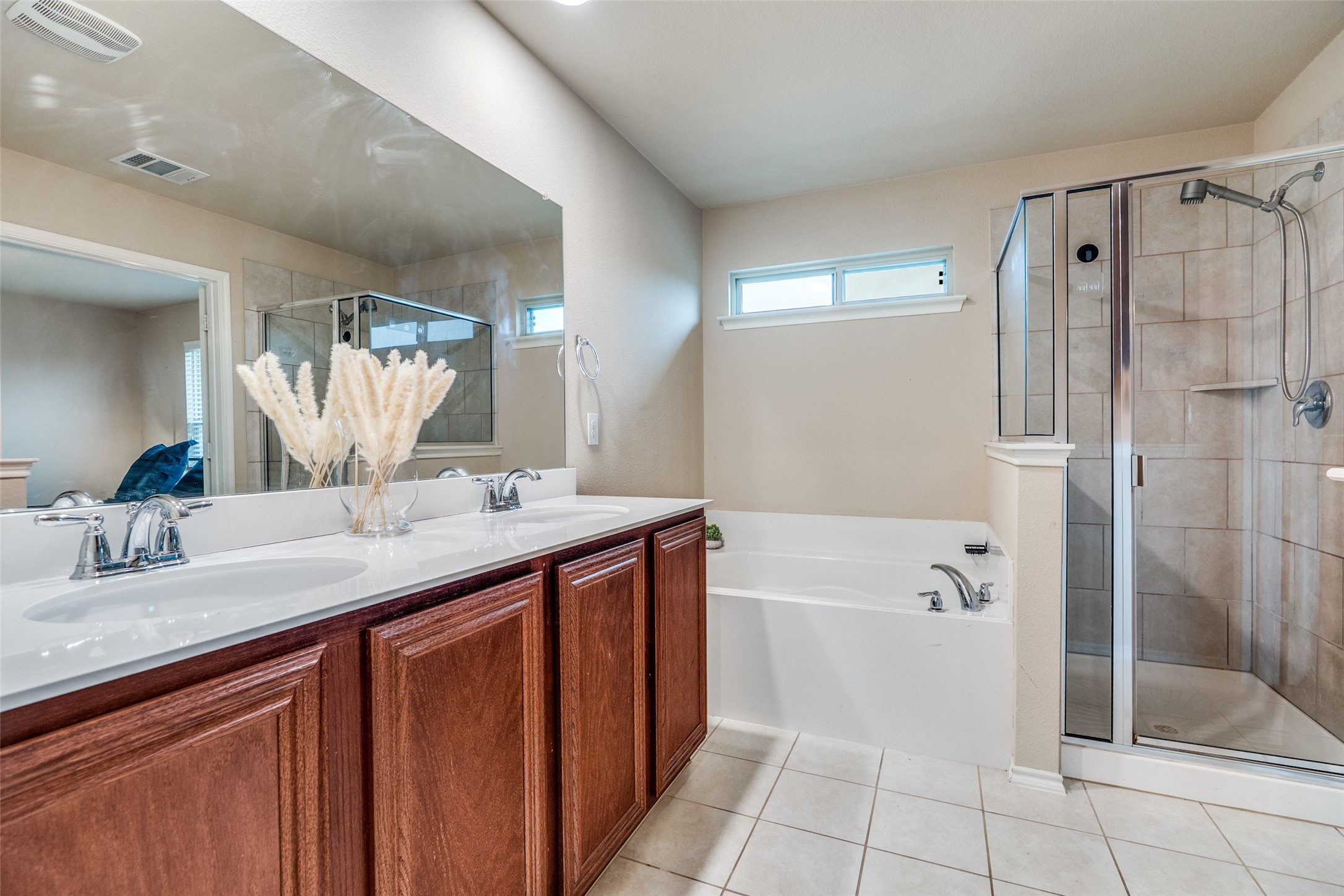 1924 Parkside Mews Lancaster TX 75146