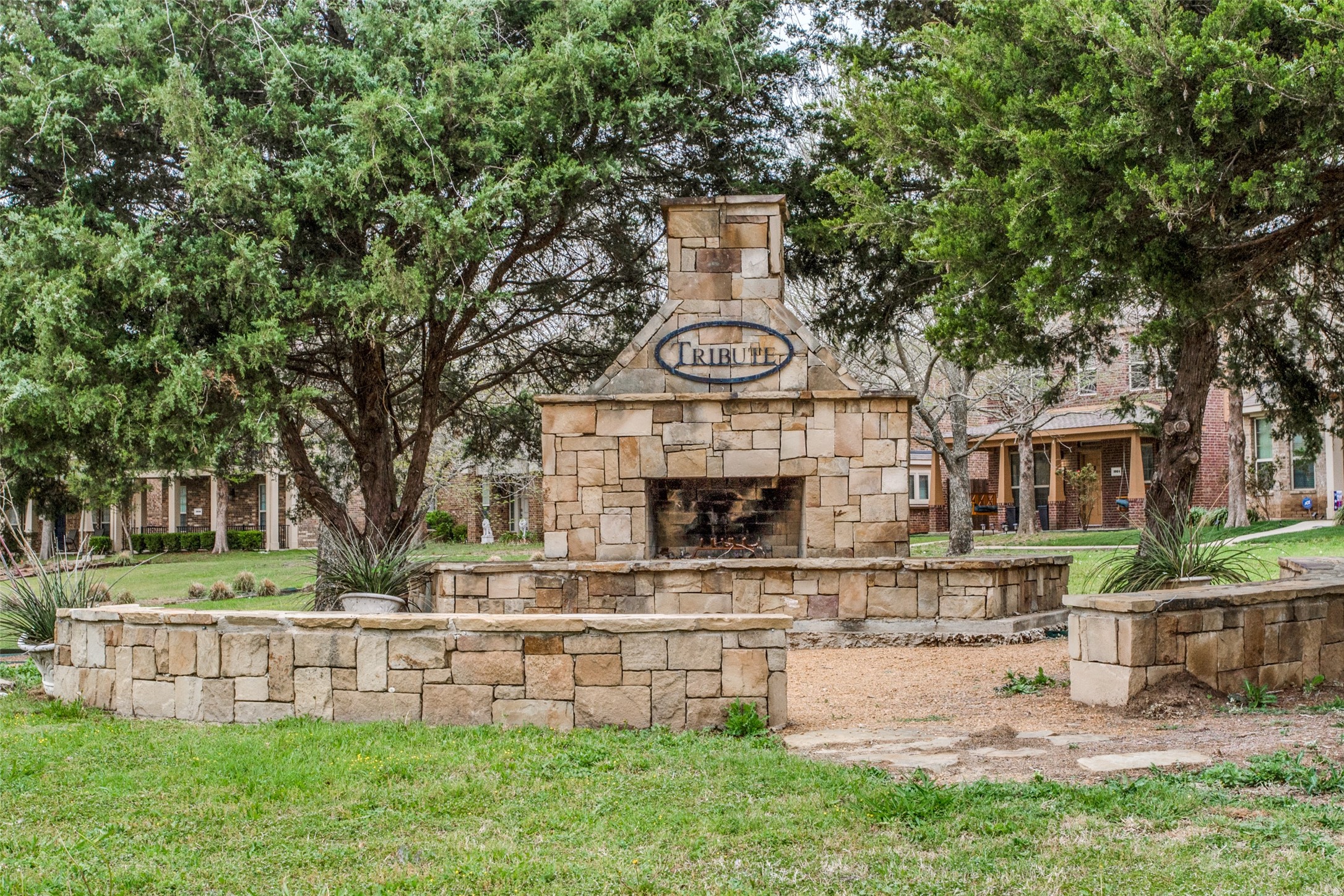 1924 Parkside Mews Lancaster TX 75146
