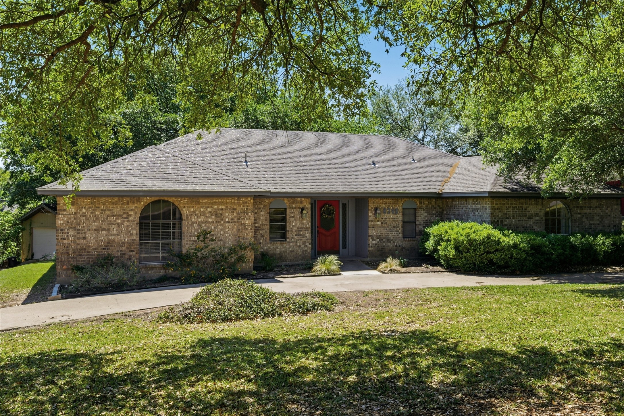 8240 Forest Ridge Drive Woodway TX 76712