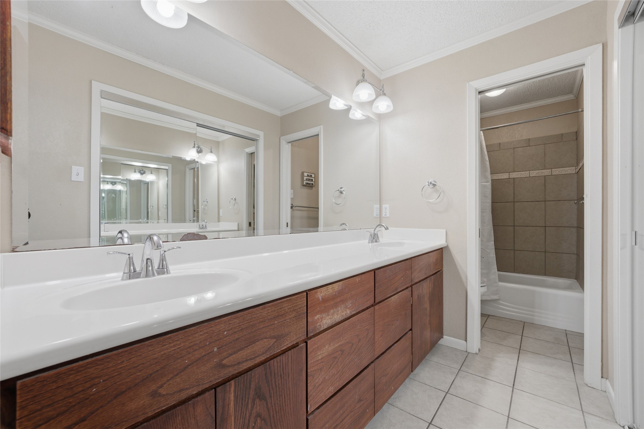 8240 Forest Ridge Drive Woodway TX 76712