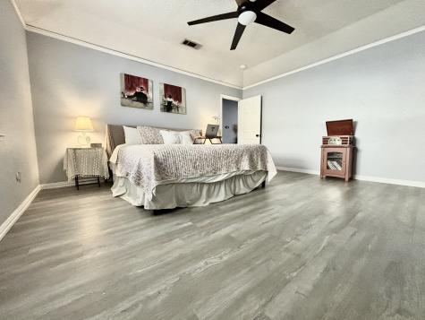 1605 Winchester Way Bedford TX 76022