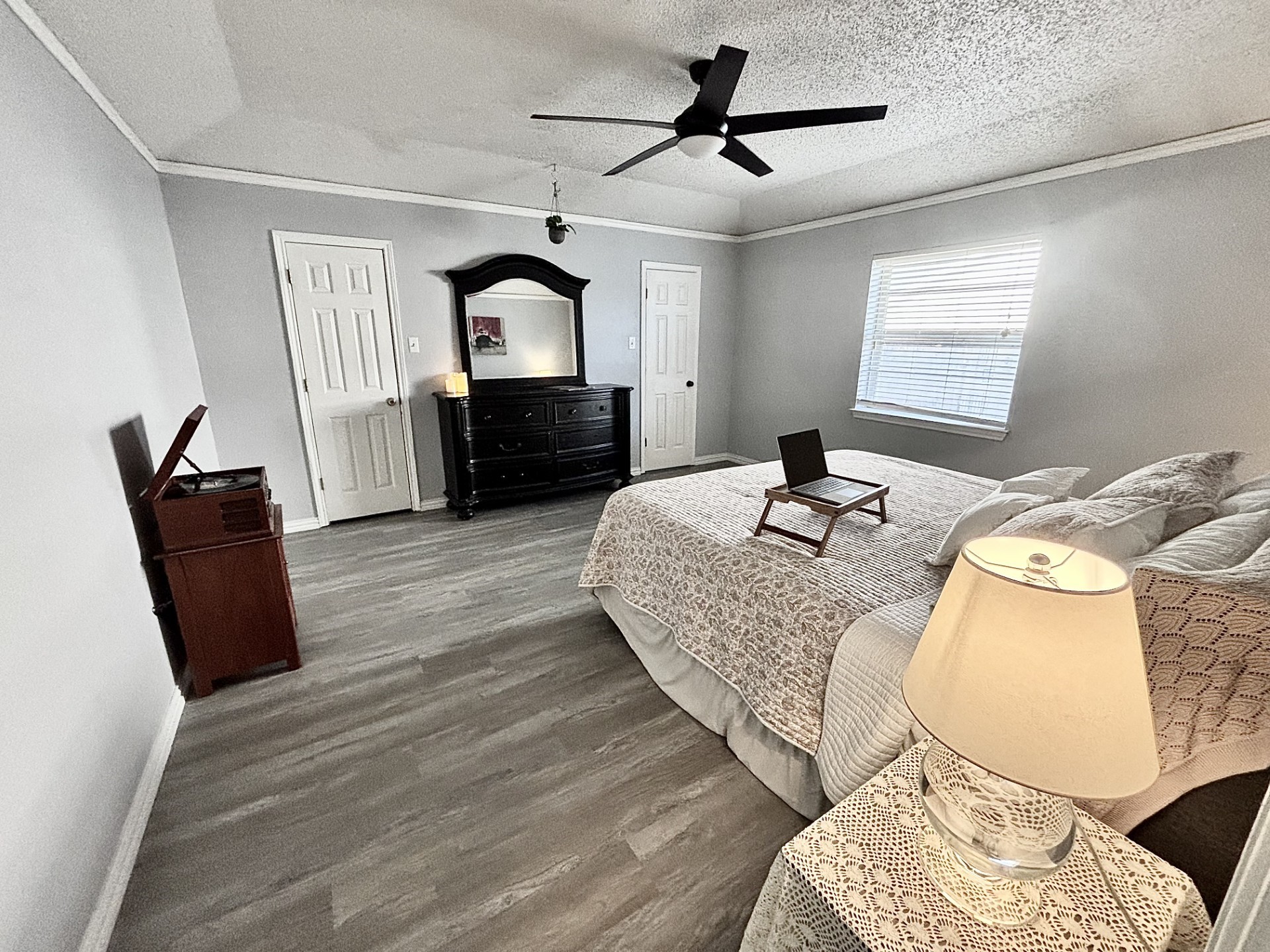 1605 Winchester Way Bedford TX 76022