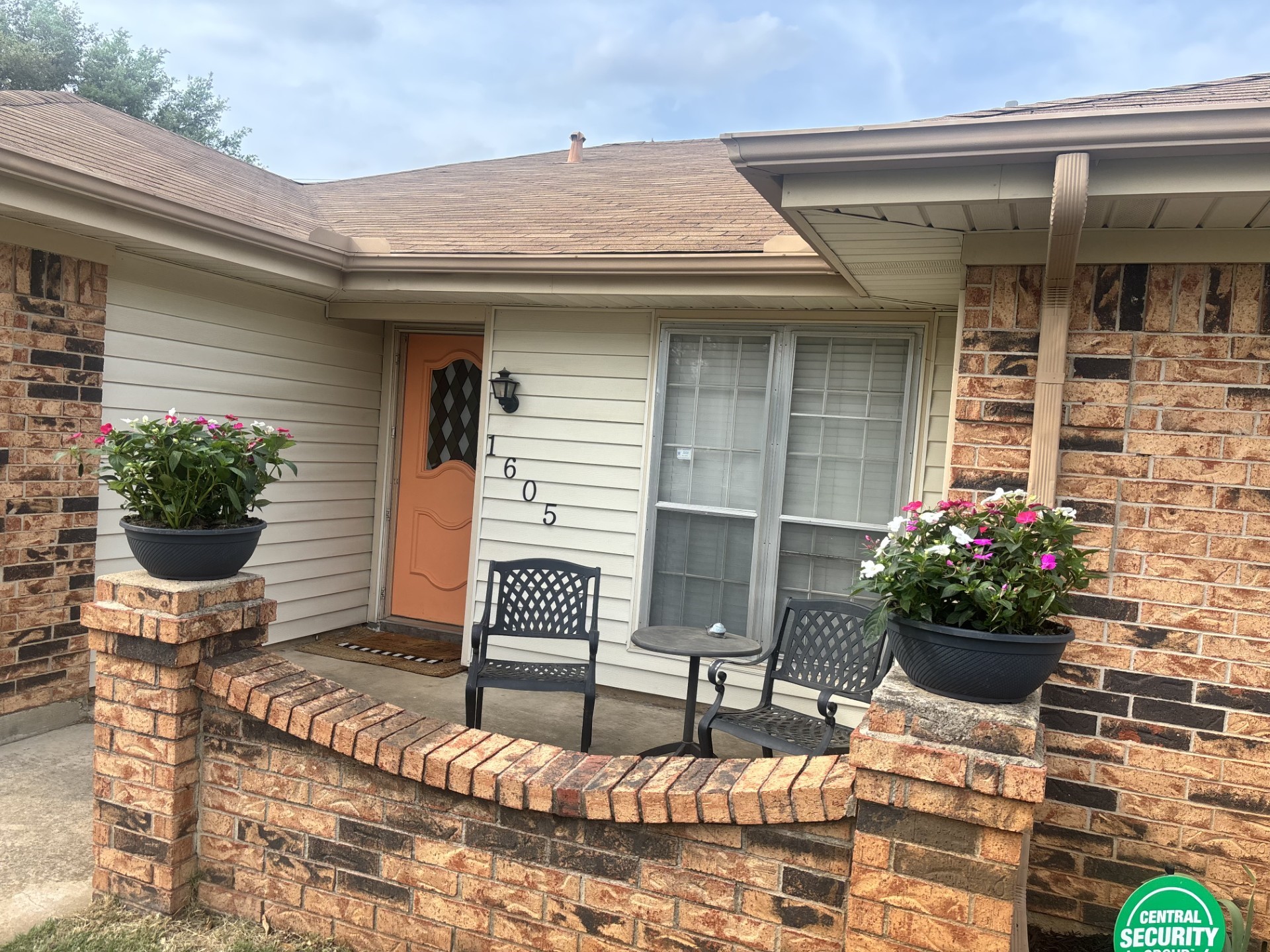 1605 Winchester Way Bedford TX 76022