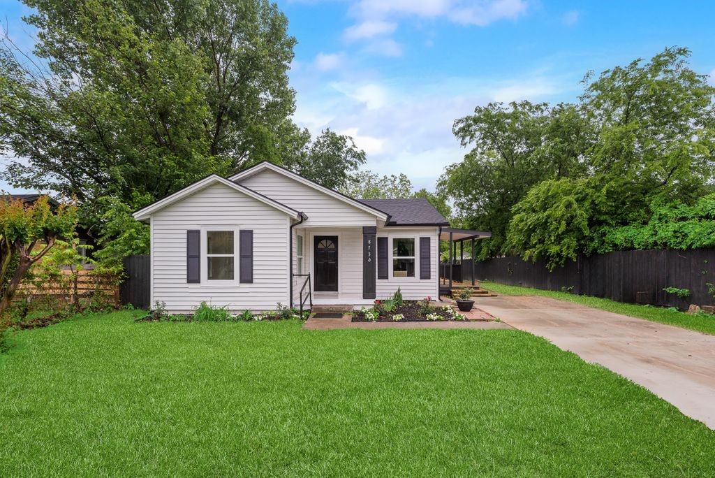 8736 Comer Drive Dallas TX 75217