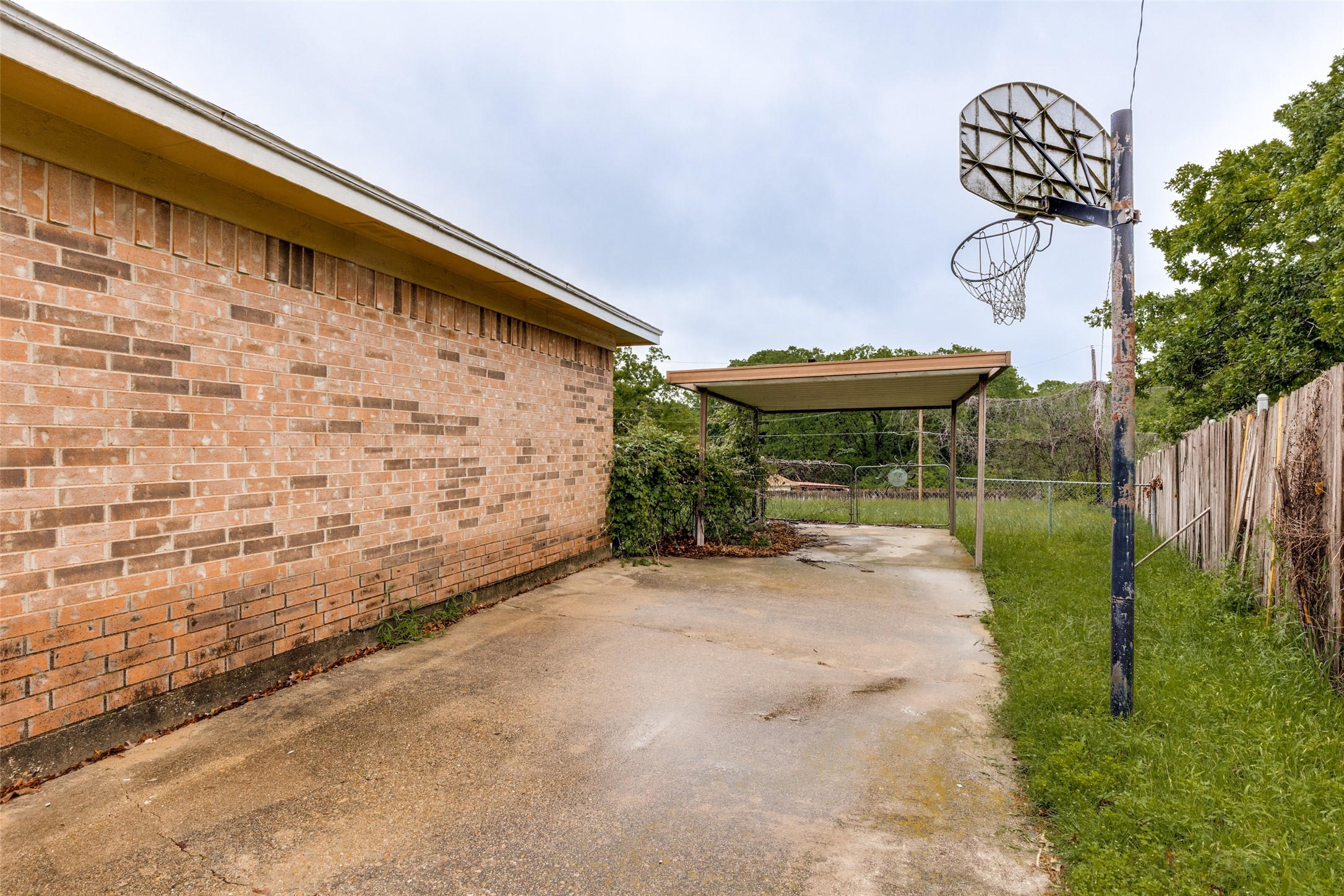 520 Lake Crest Parkway Azle TX 76020