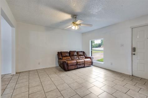 520 Lake Crest Parkway Azle TX 76020
