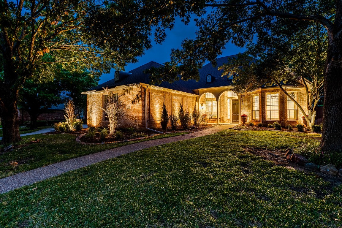 802 Parkwood Court Mckinney TX 75072