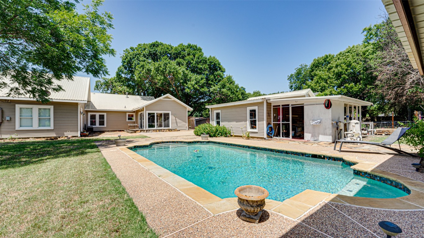 204 Floyd Street Waxahachie TX 75165