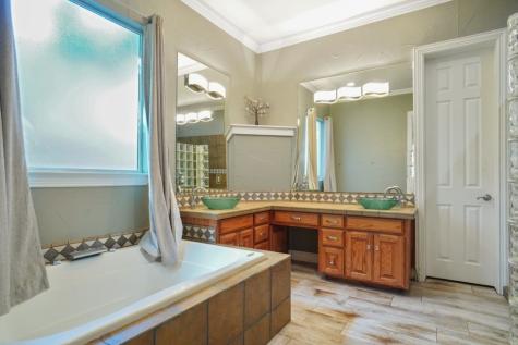 5968 Riverbend Place Fort Worth TX 76112