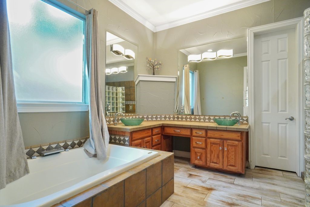 5968 Riverbend Place Fort Worth TX 76112