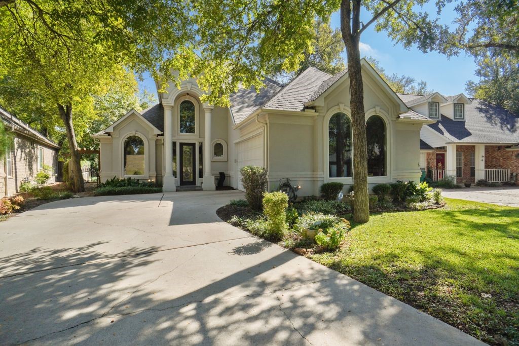 5968 Riverbend Place Fort Worth TX 76112