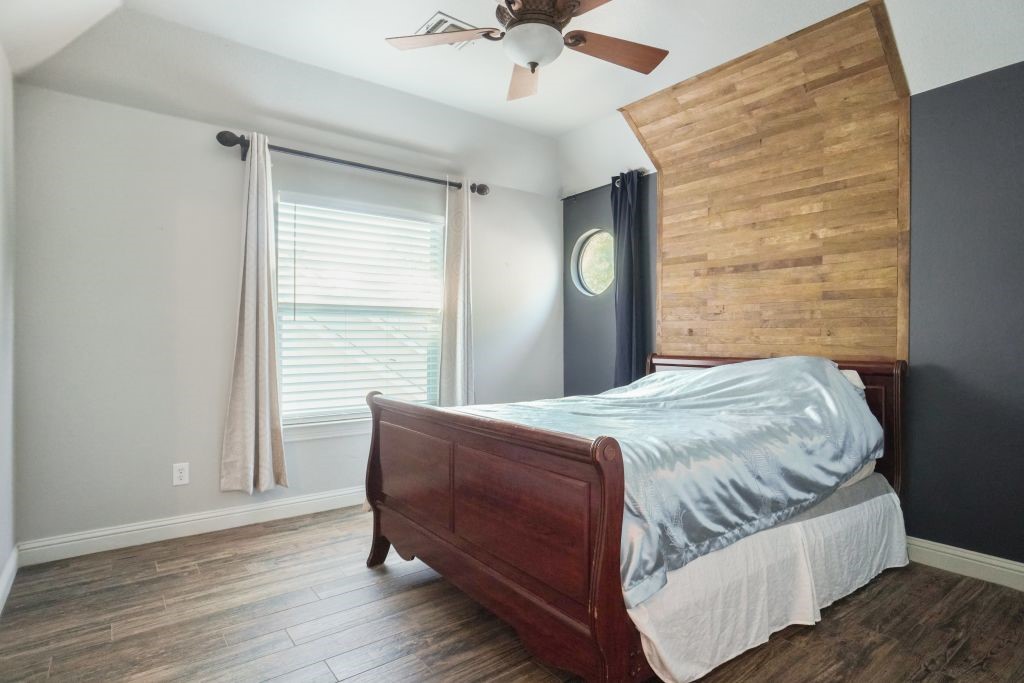 5968 Riverbend Place Fort Worth TX 76112