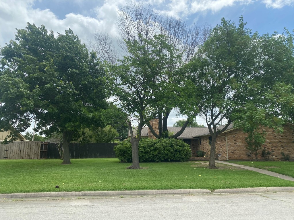 1005 W University Drive Gainesville TX 76240