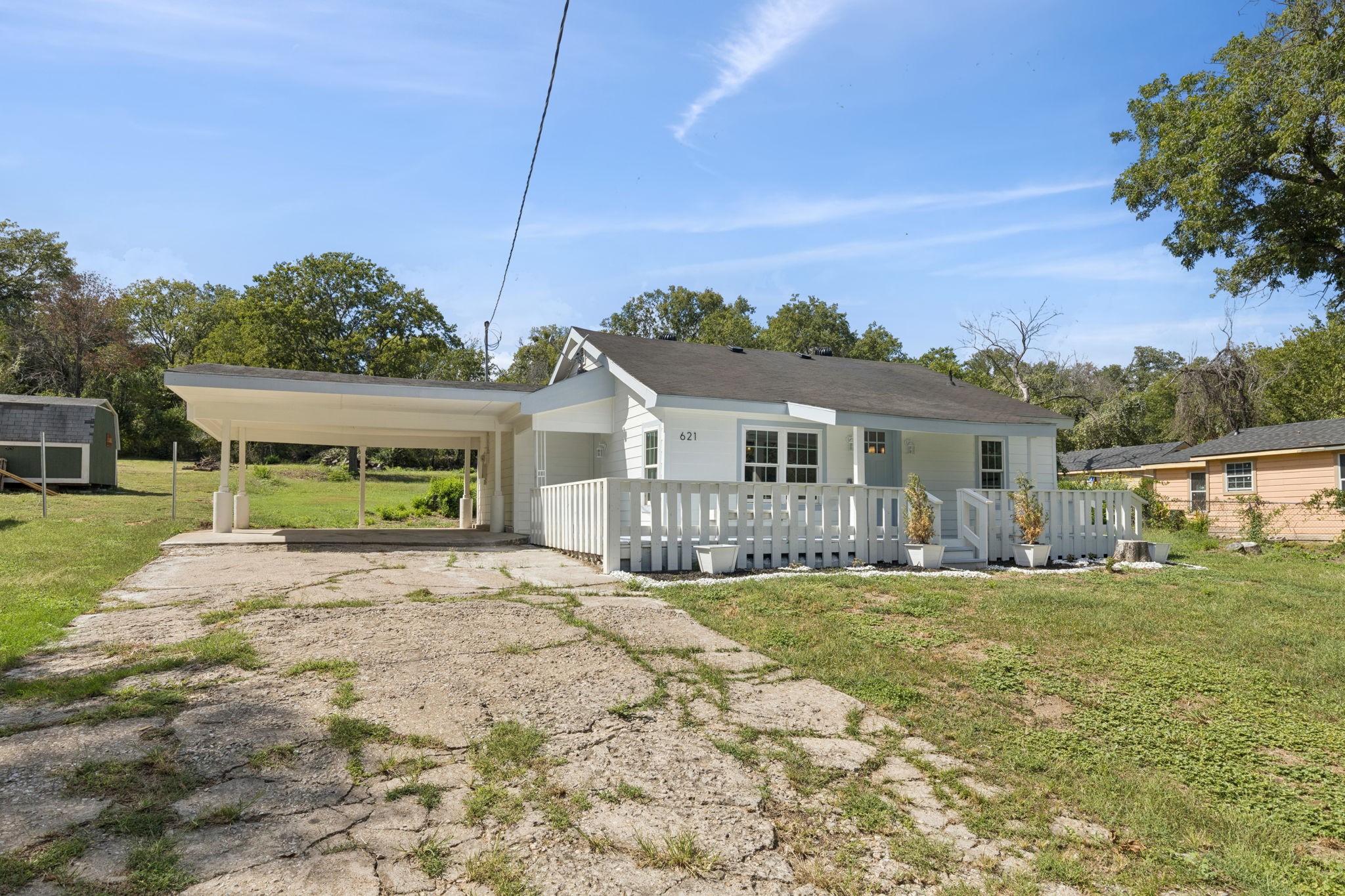 621 Alameda Road Azle TX 76020