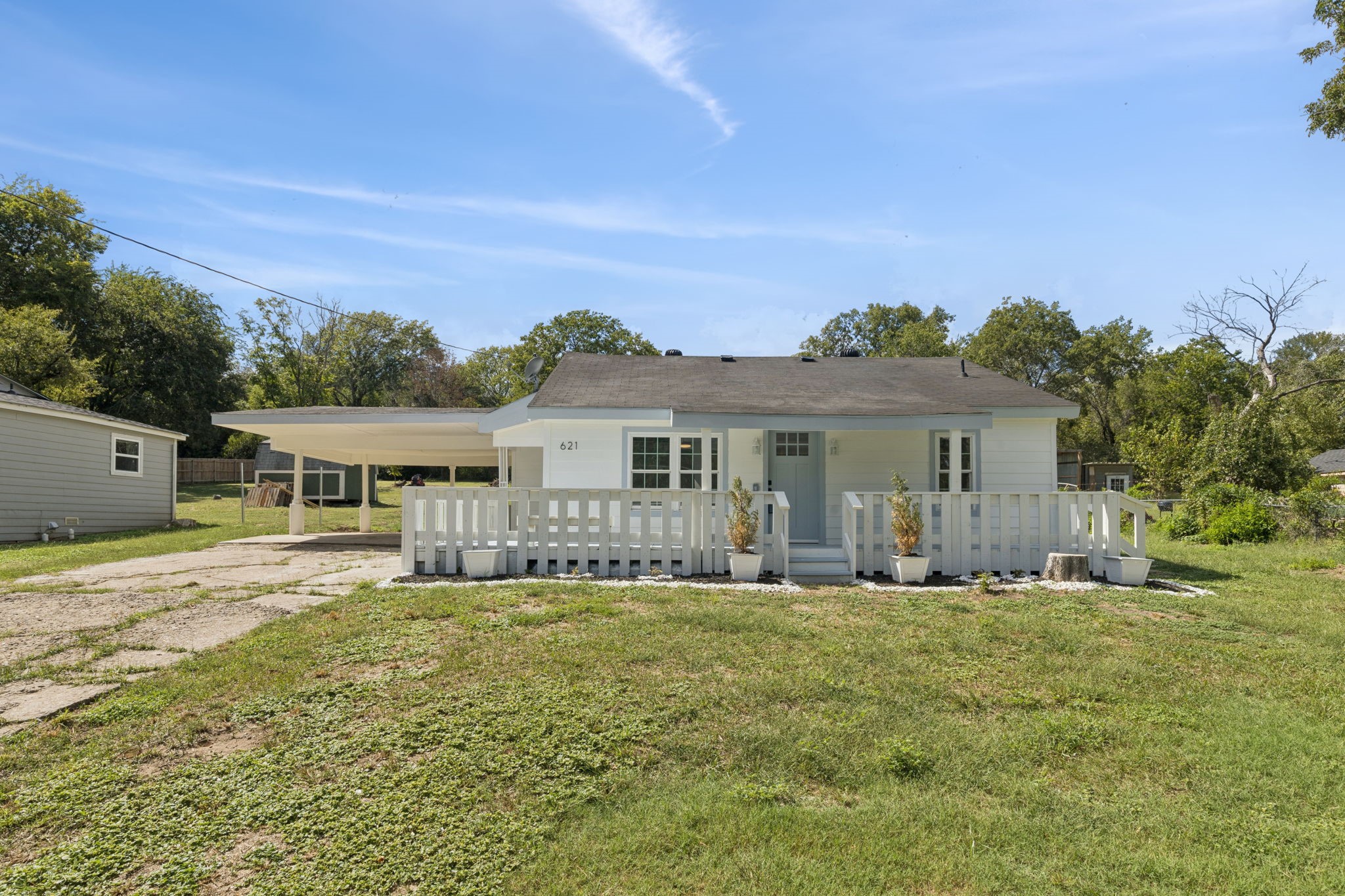 621 Alameda Road Azle TX 76020