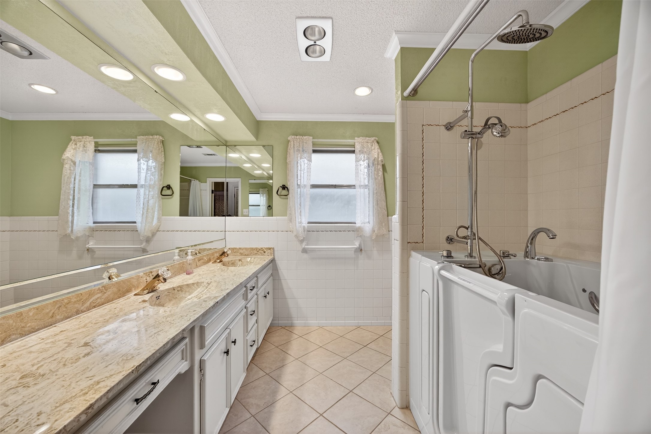 2907 Glasgow Drive Arlington TX 76015