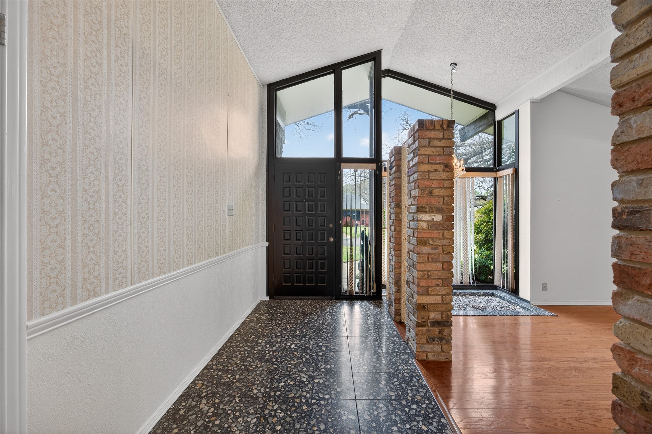 2907 Glasgow Drive Arlington TX 76015