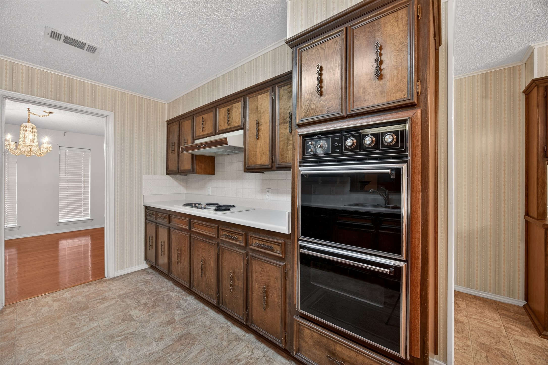 2907 Glasgow Drive Arlington TX 76015