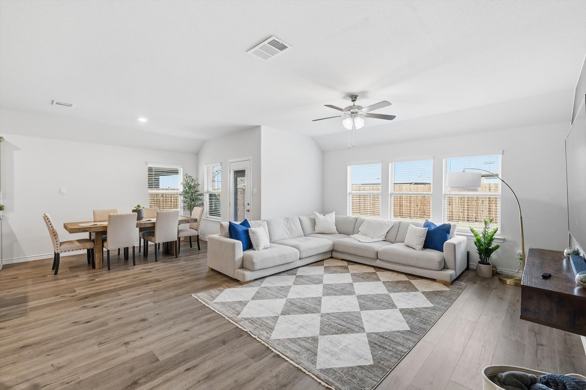 2933 Pinecrest Drive Aubrey TX 76227