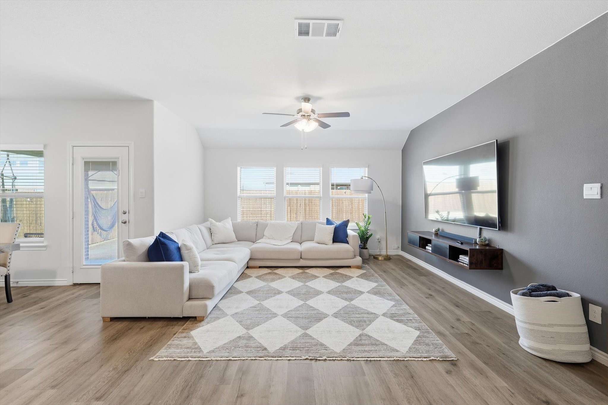 2933 Pinecrest Drive Aubrey TX 76227