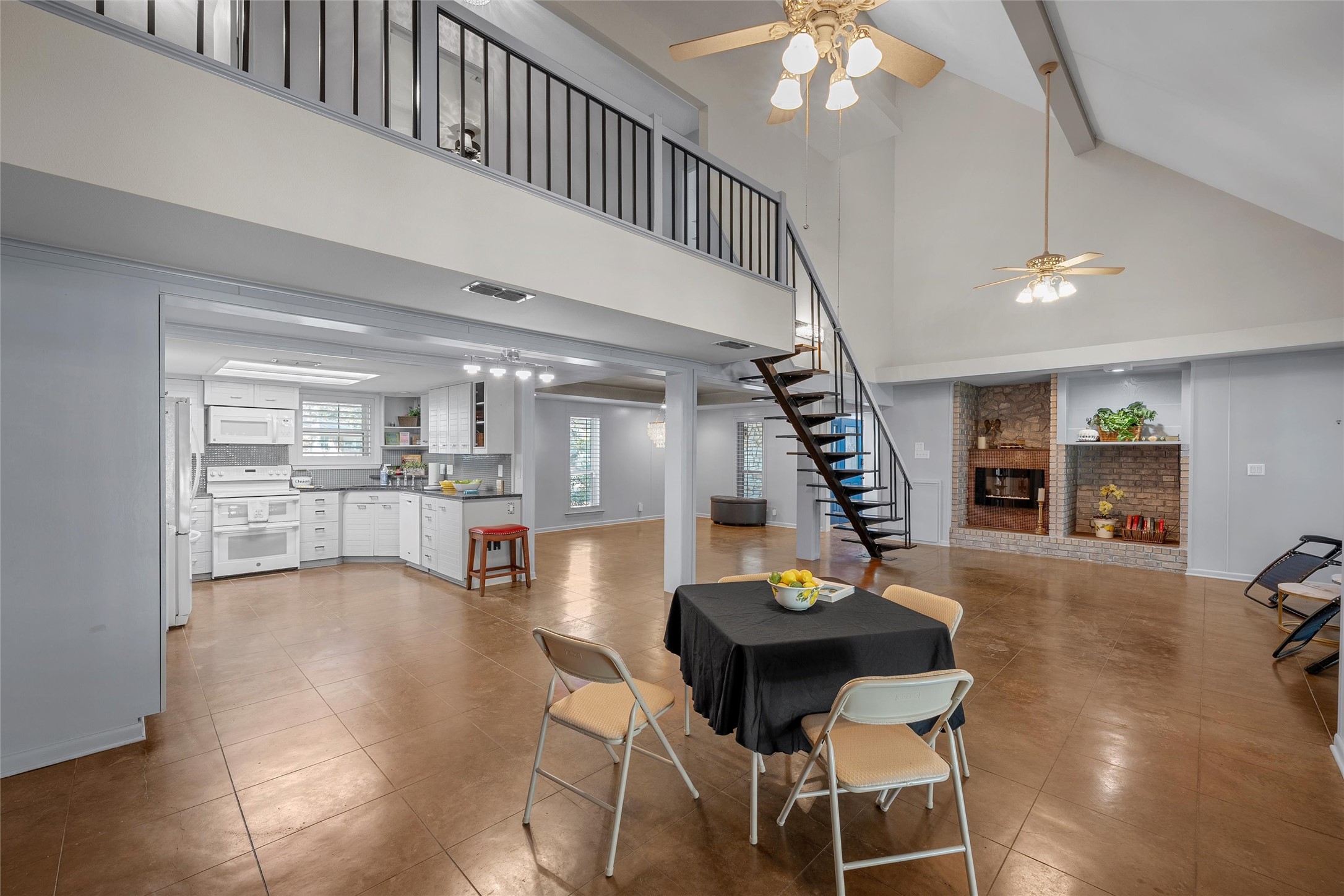 827 Lcr 894 Jewett TX 75846
