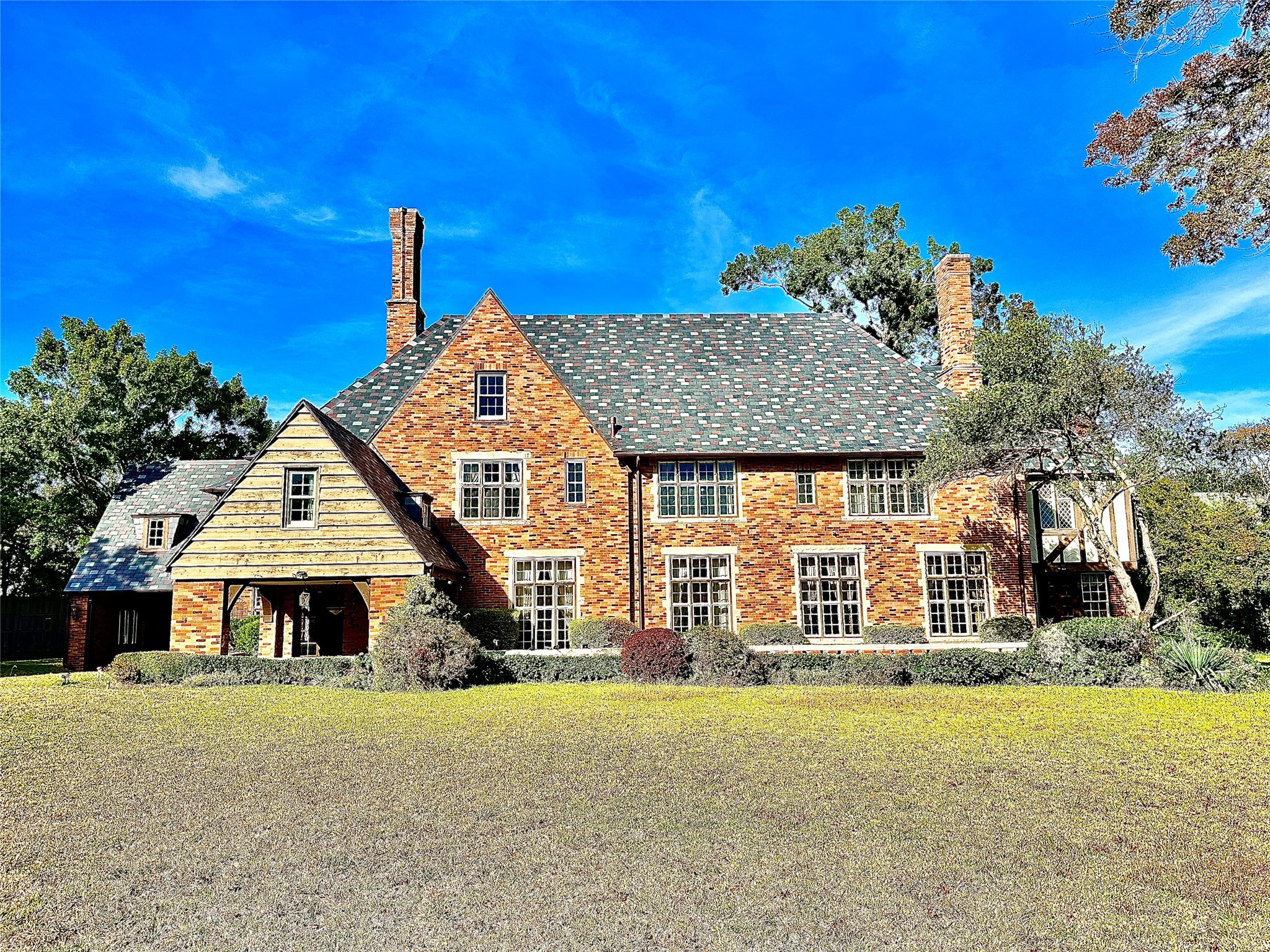 Dallas TX, 6835 Westlake Avenue