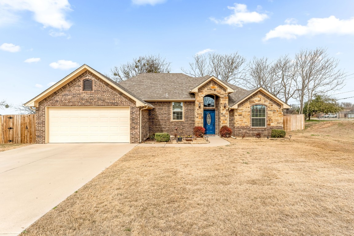 306 Knob Hill Drive Granbury TX 76048