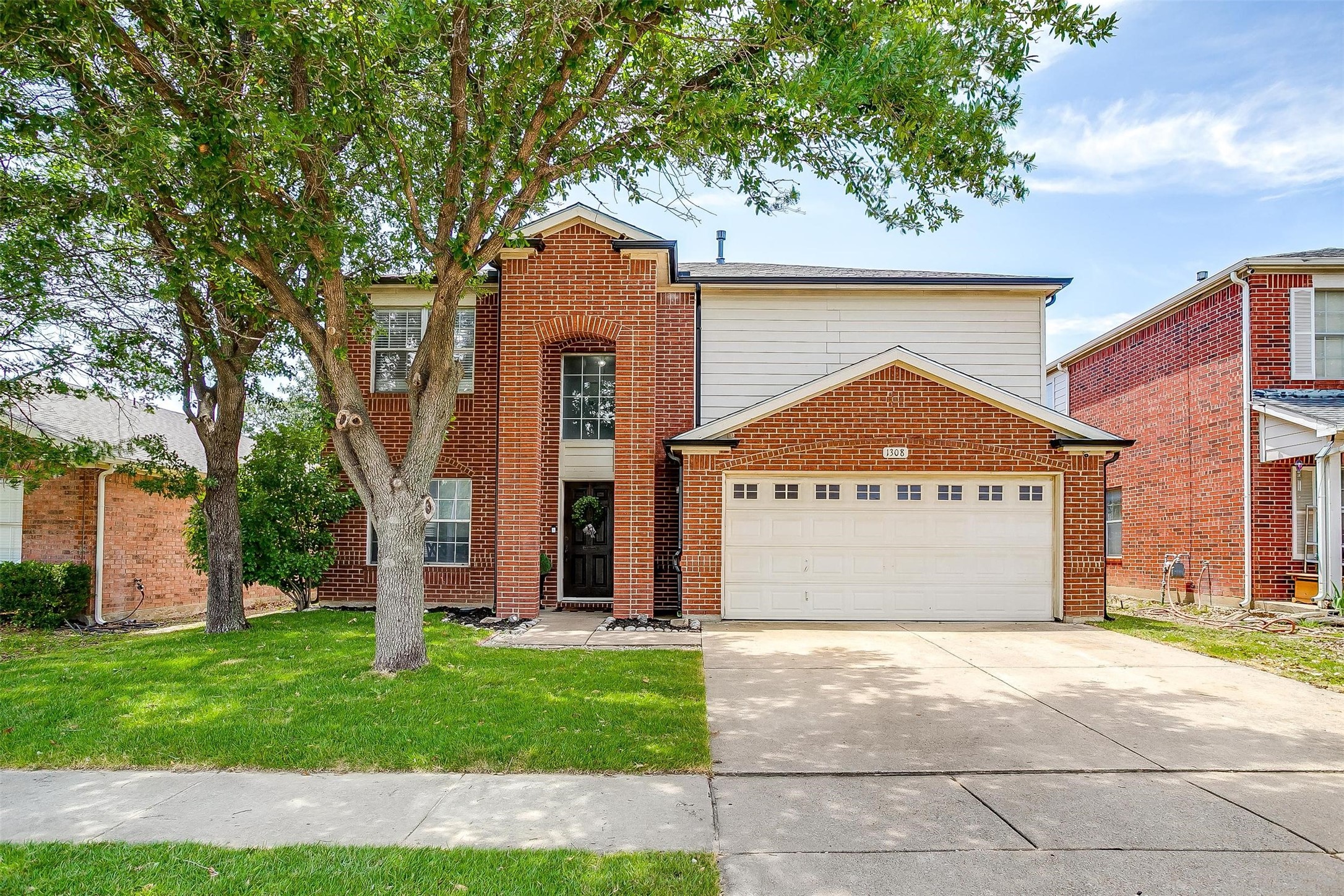 1308 Stetson Trail Saginaw TX 76131