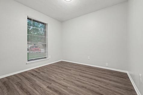 1321 N 7th Street Conroe TX 77301