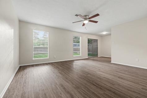1321 N 7th Street Conroe TX 77301