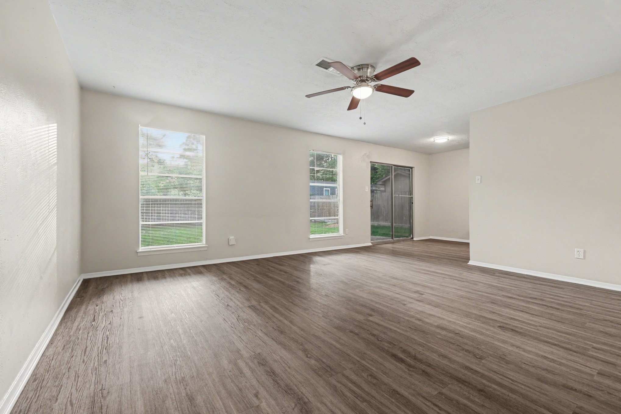 1321 N 7th Street Conroe TX 77301