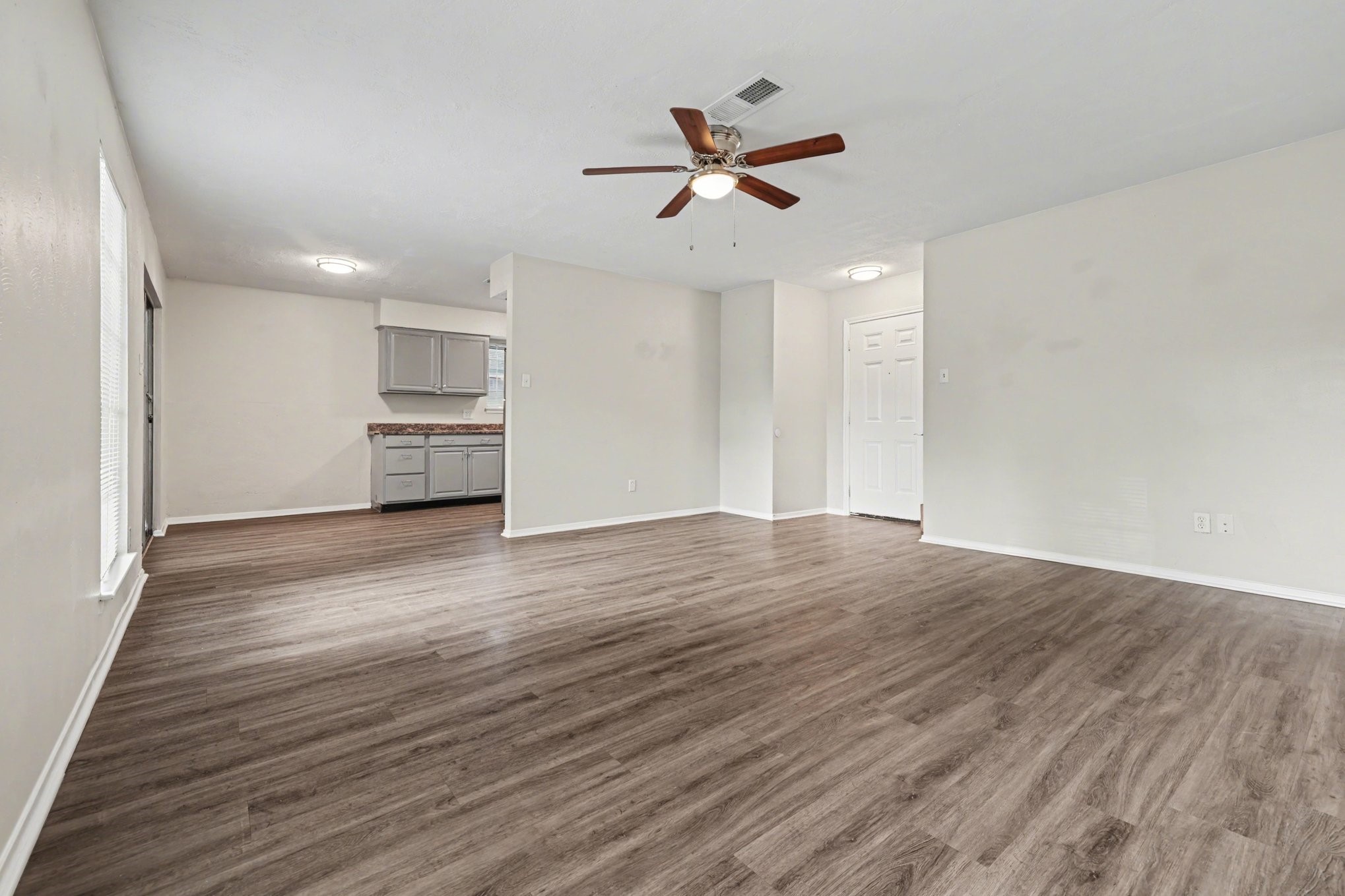 1321 N 7th Street Conroe TX 77301