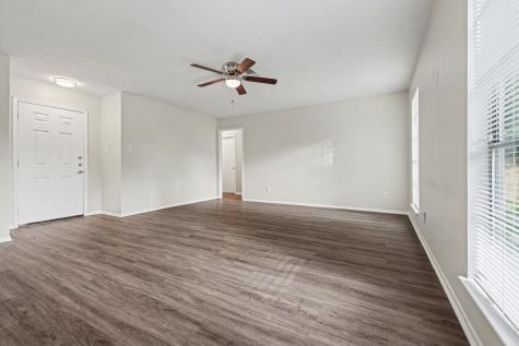 1321 N 7th Street Conroe TX 77301