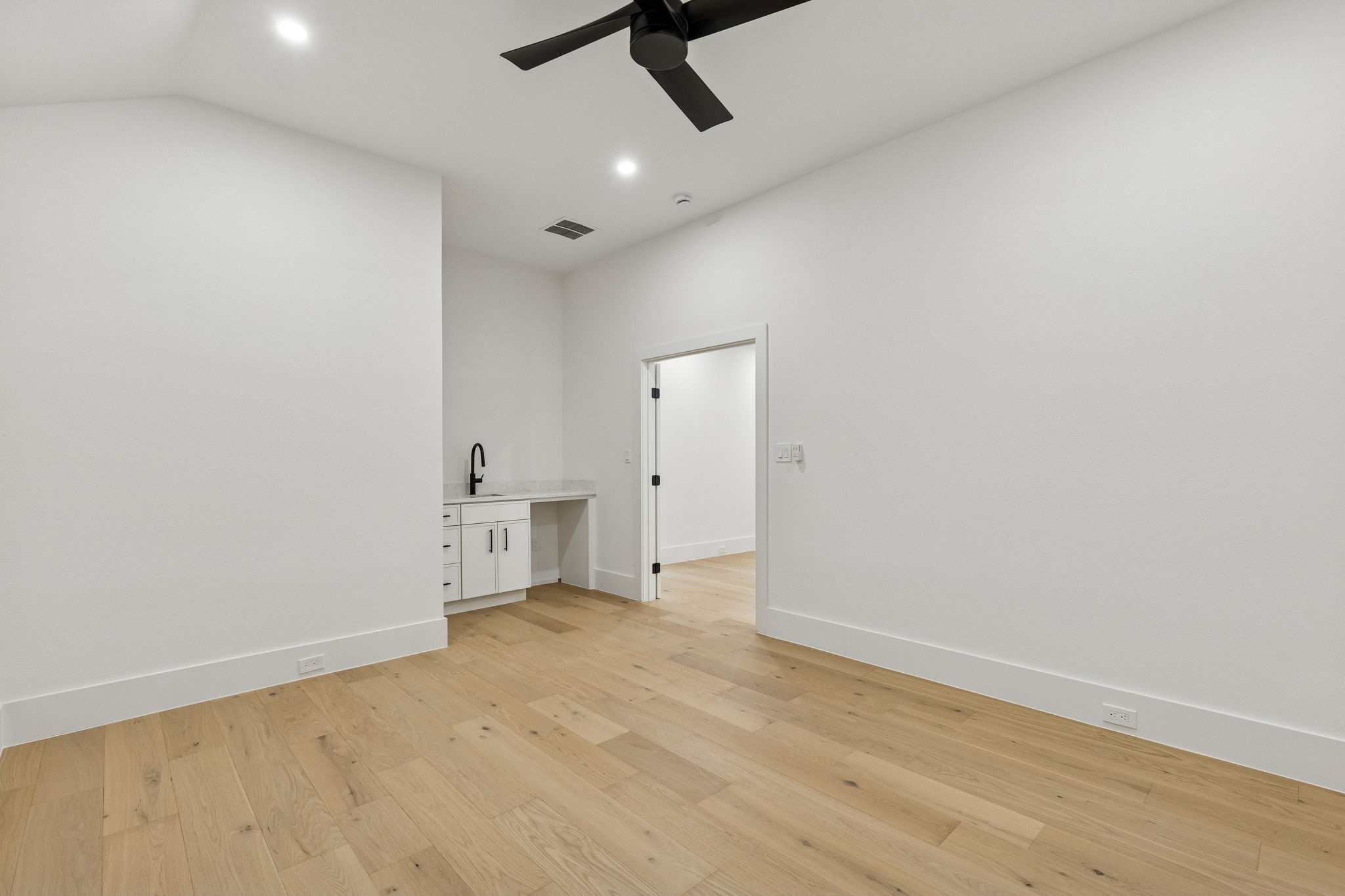 2656 Leta Mae Lane Farmers Branch TX 75234