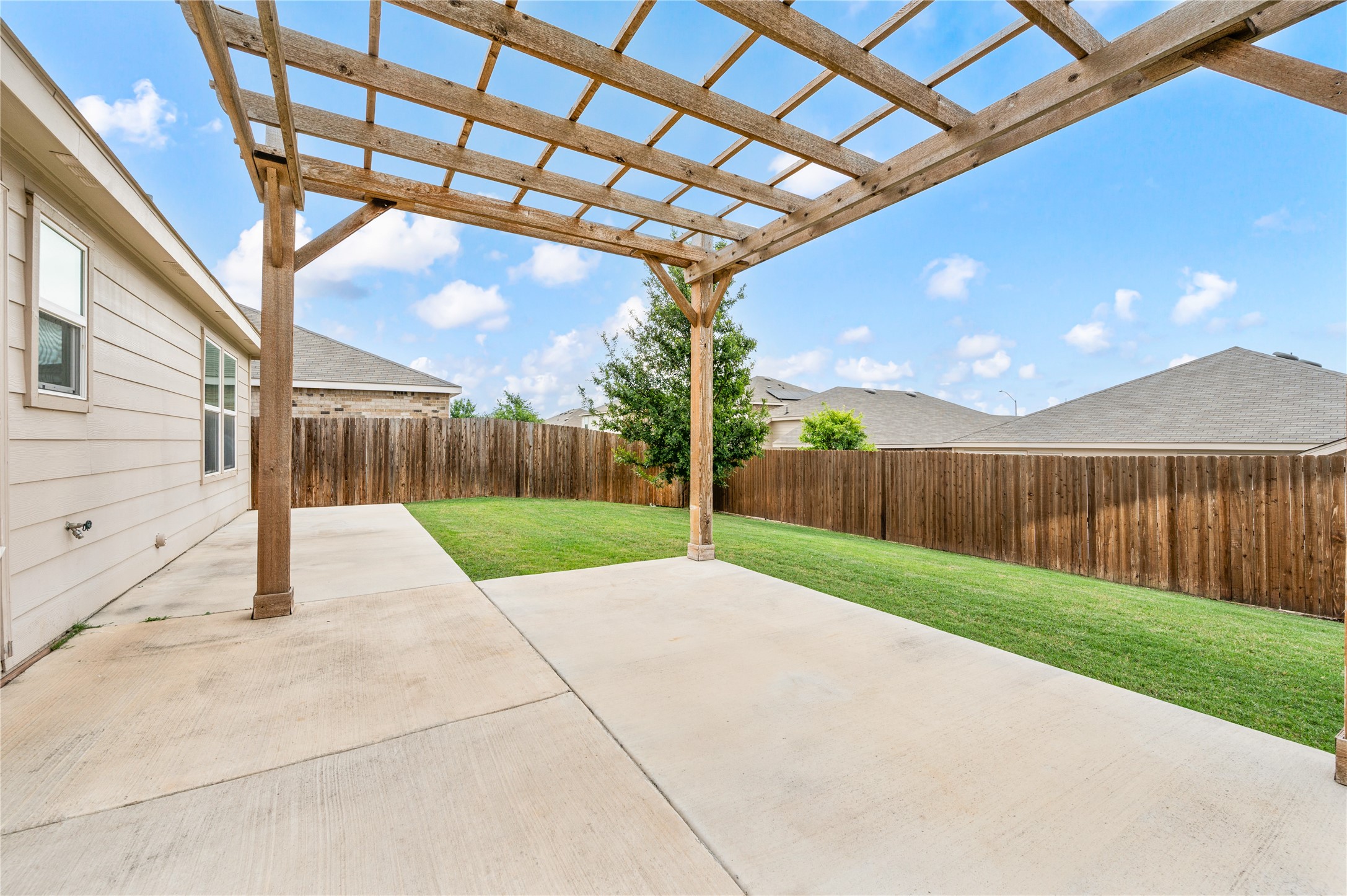 945 Shire Avenue Haslet TX 76052