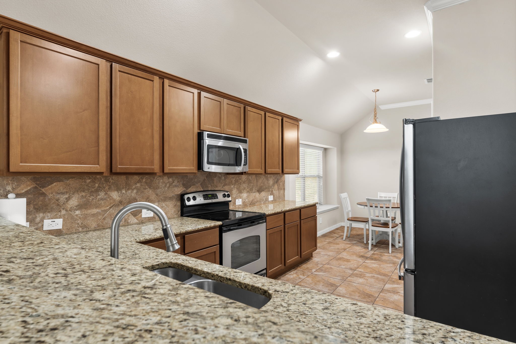 1341 Hearthstone Drive Burleson TX 76028