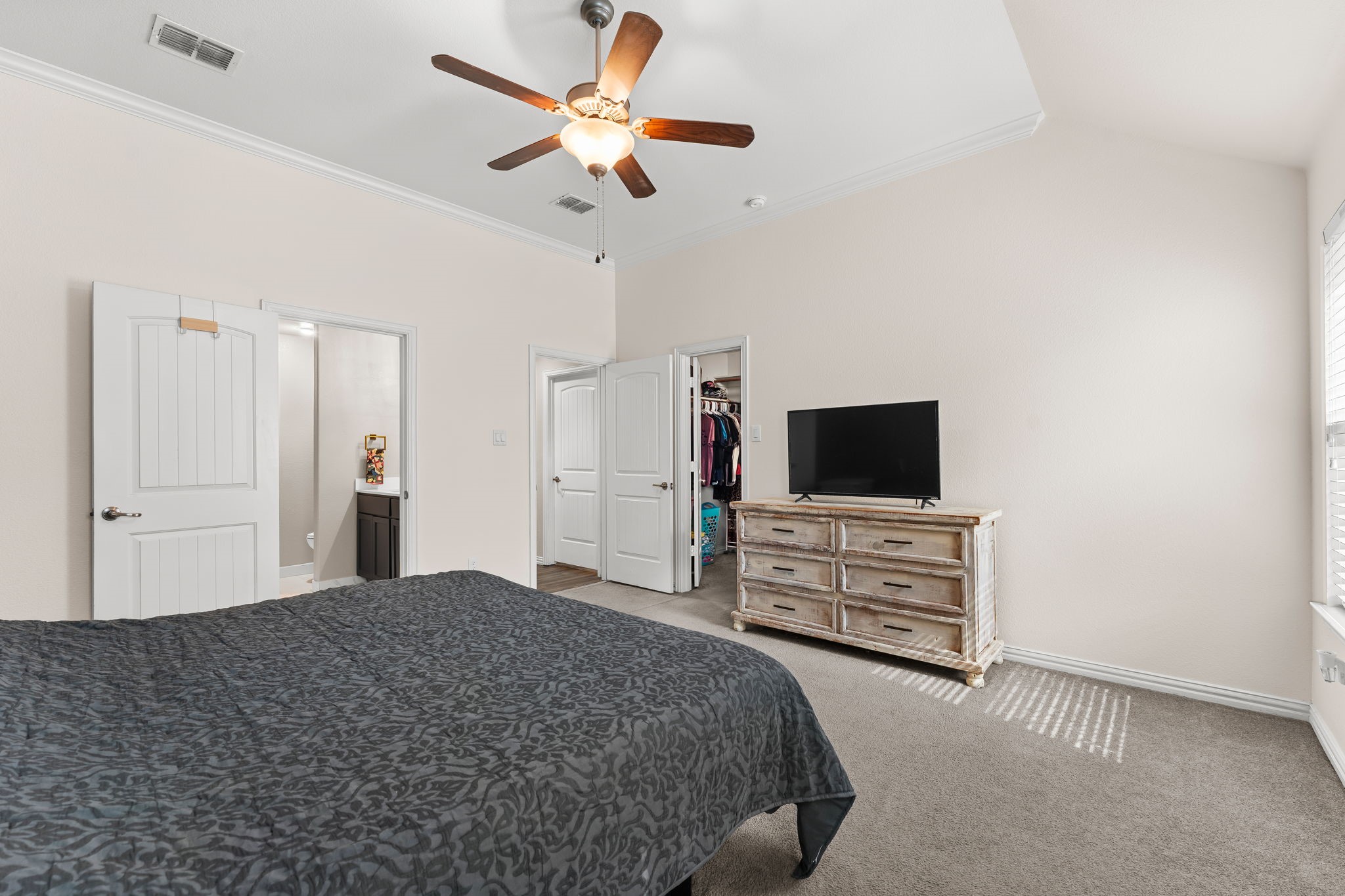 1341 Hearthstone Drive Burleson TX 76028