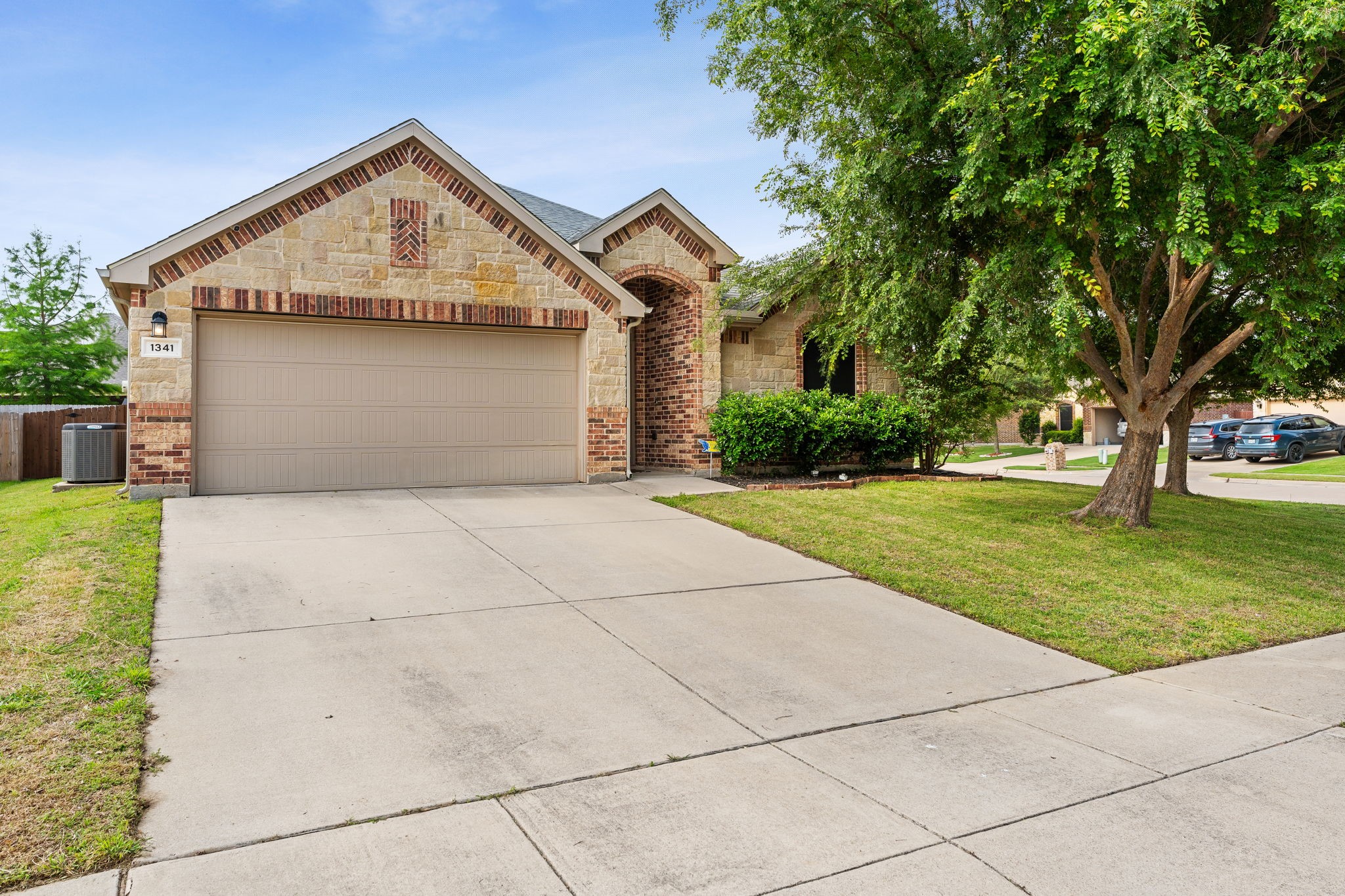 1341 Hearthstone Drive Burleson TX 76028