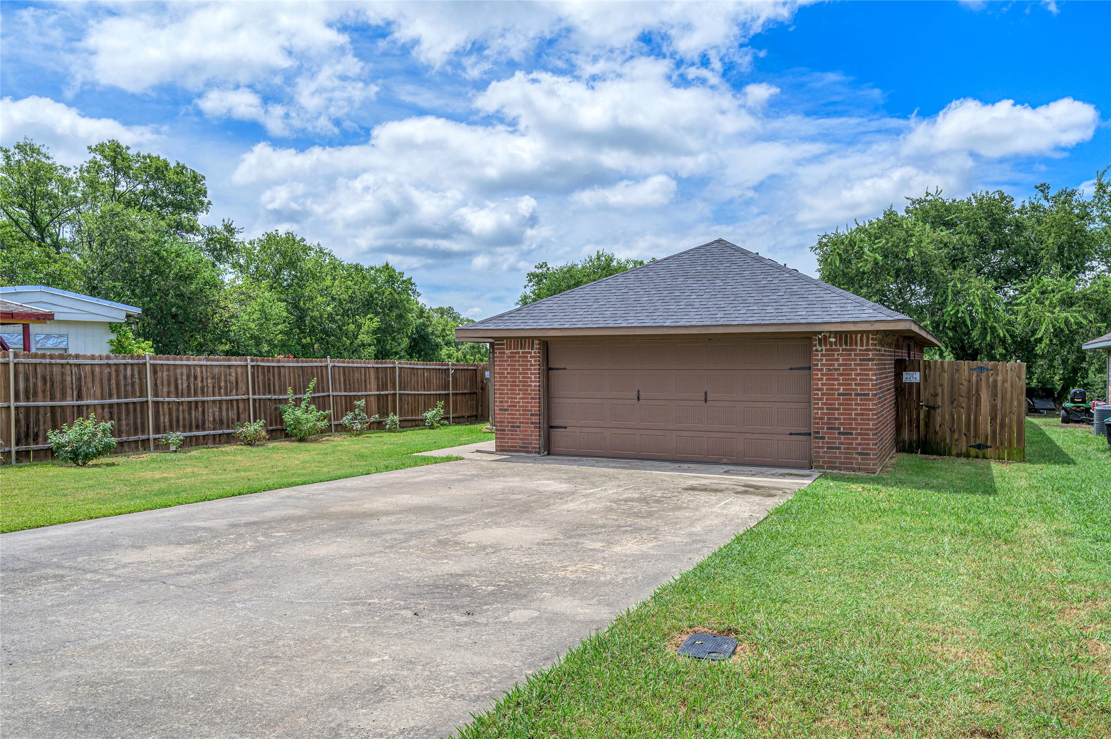 407 W Mesquite Street Gunter TX 75058