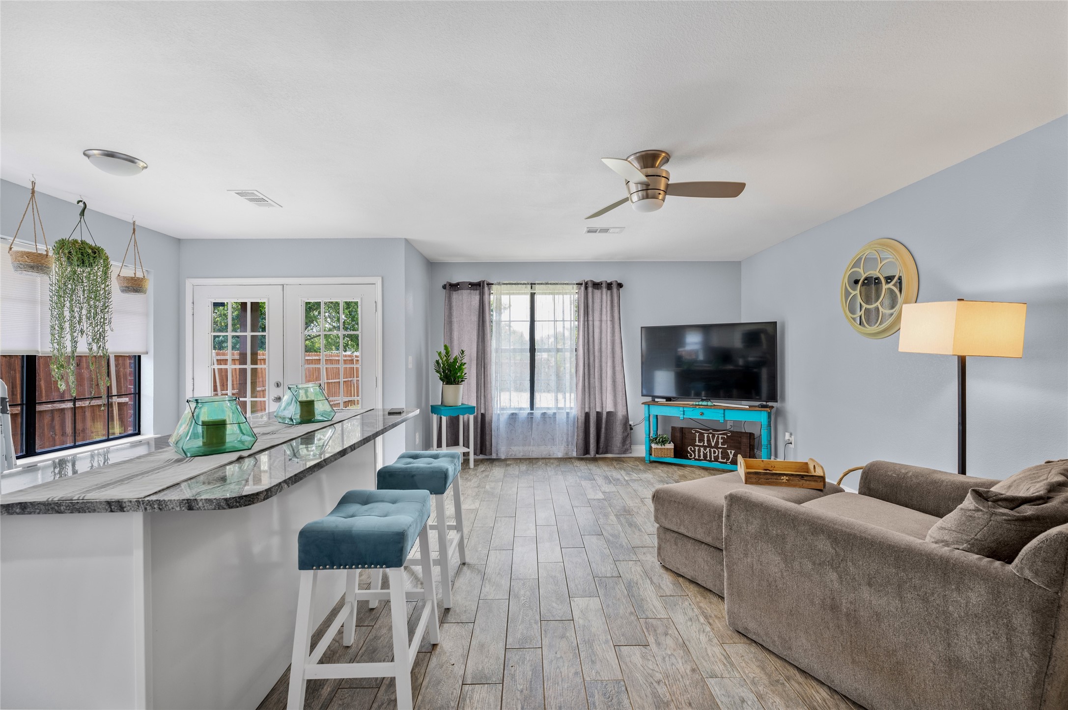 407 W Mesquite Street Gunter TX 75058